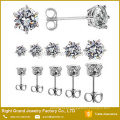 Moda aço inoxidável Prong configuração Cubic Zirconia brinco Studs